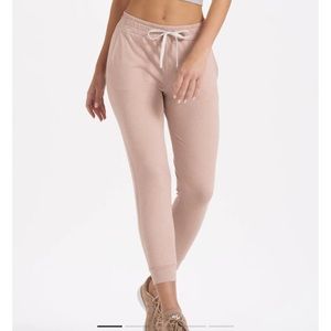 Vuori Performance Jogger - Dogwood